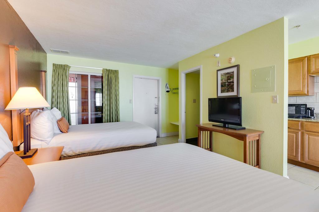 Pierview Hotel And Suites Fort Myers Beach Habitación foto